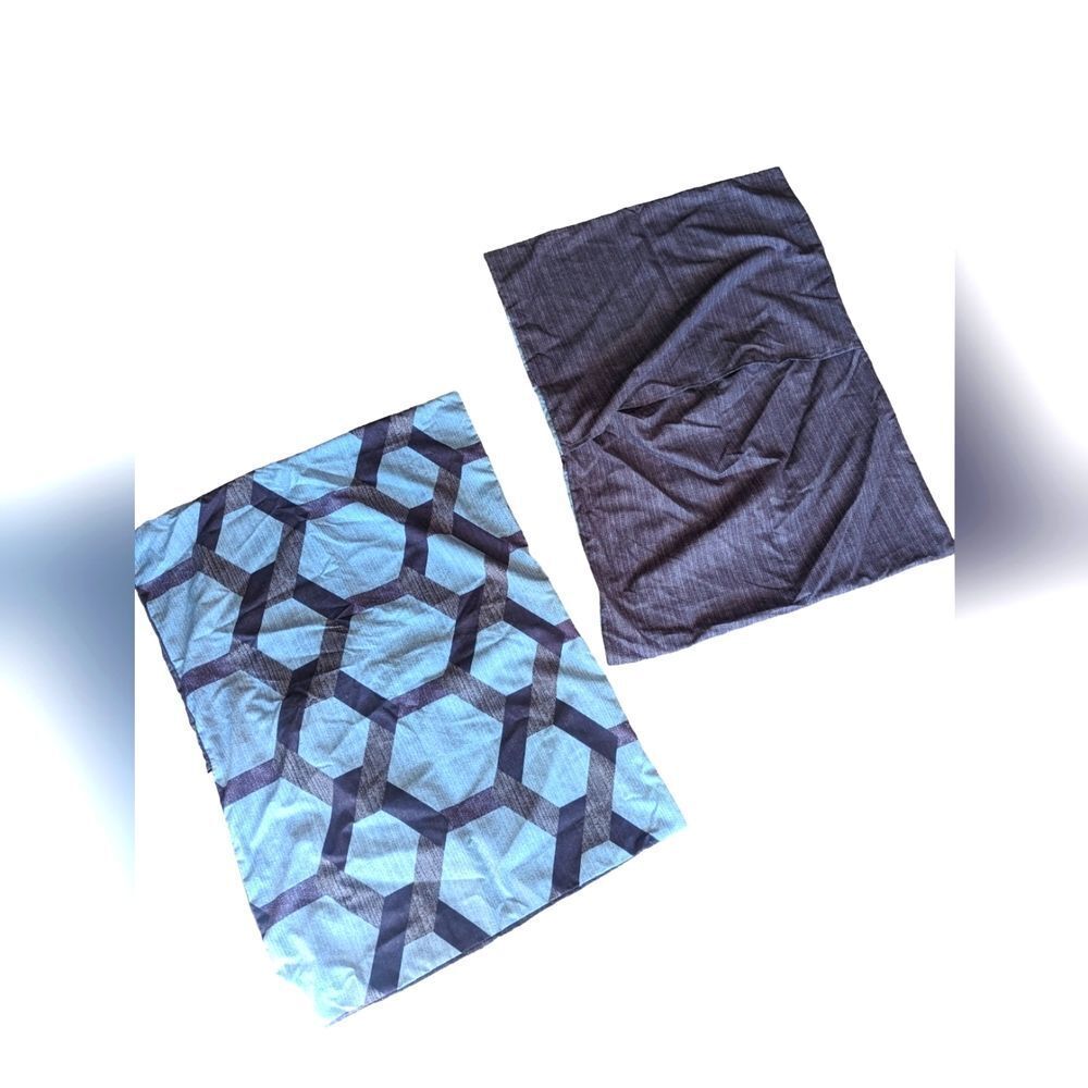 🛍️Purple and White Geometric Print King Size Pillow Cases Set of 2